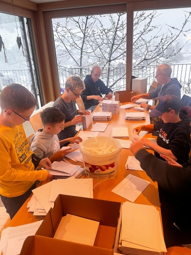 27d7c96f-34f6-4f62-9dbf-55070f65cf01